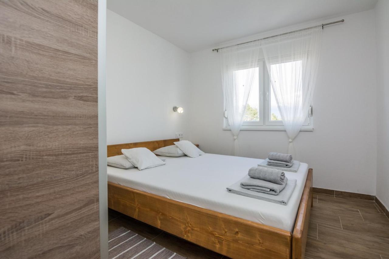 Apartments Pejakovic Vir Exterior photo