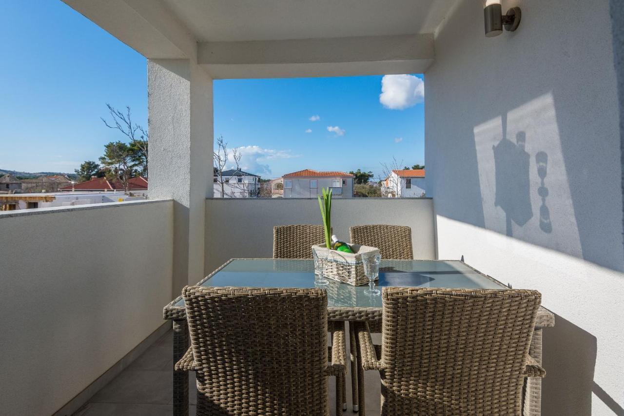 Apartments Pejakovic Vir Exterior photo